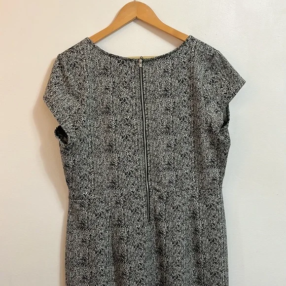 Express Cap Sleeve Black Marled Knee-Length Dress - Picture 10 of 10